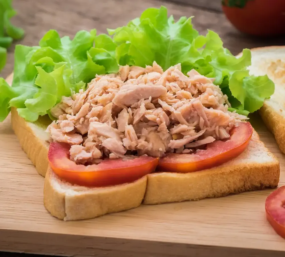 Sándwich de atún